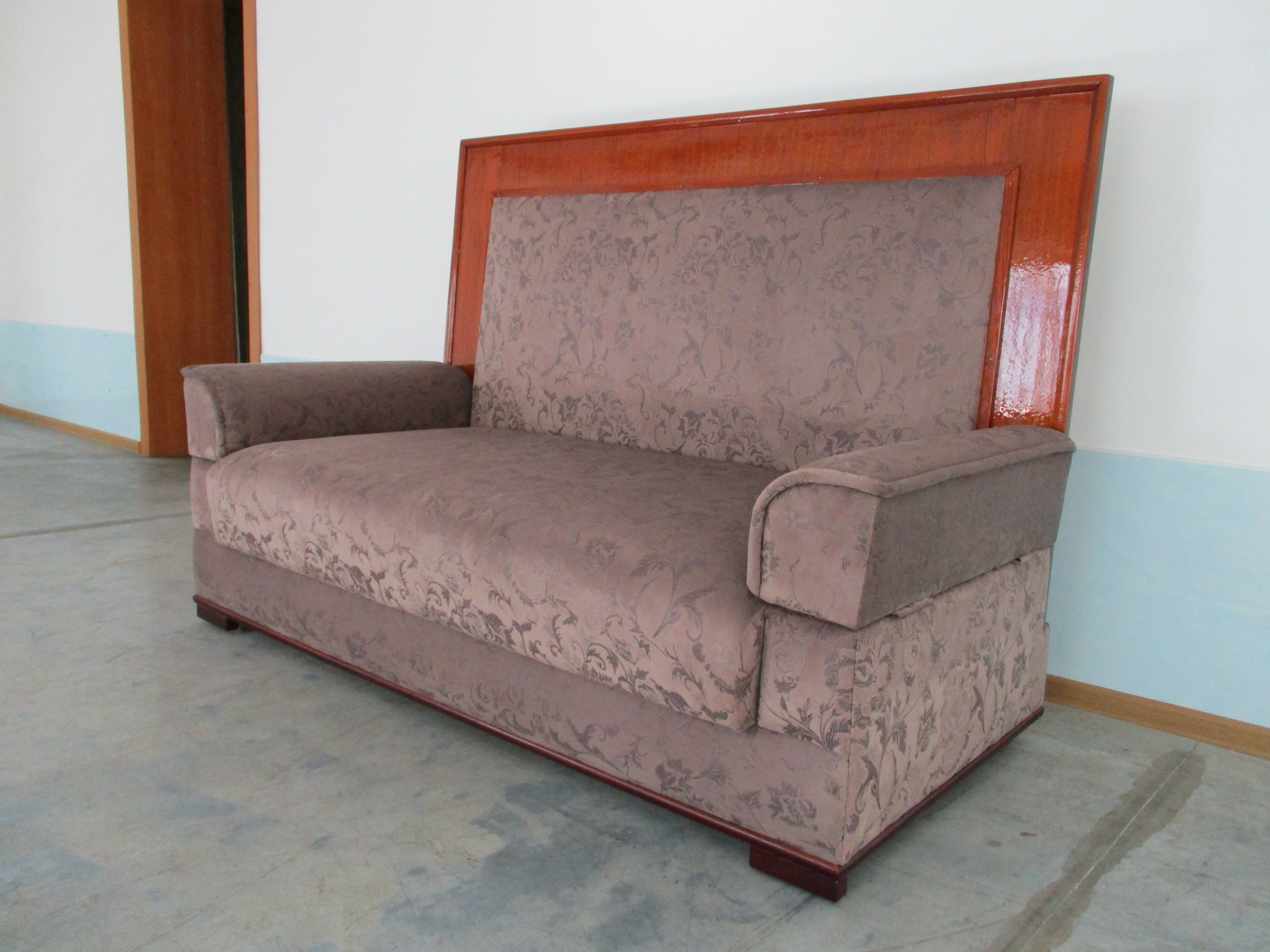 Старый диван (64 фото)
